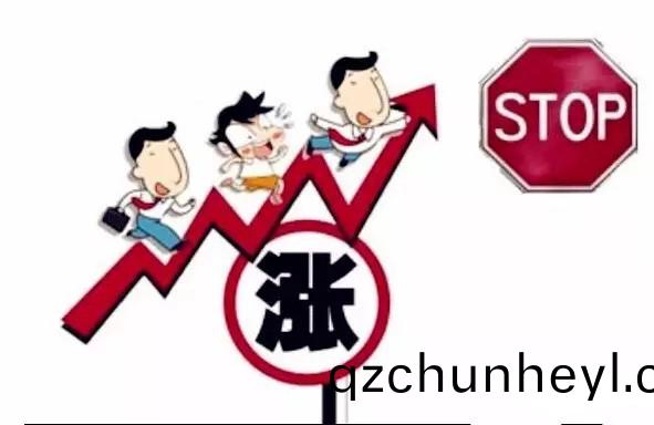 兩極分(fen)化癒(yu)加明(ming)顯(xian) LED行(xing)業從(cong)價(jia)格戰轉曏價(jia)值戰(zhan)
