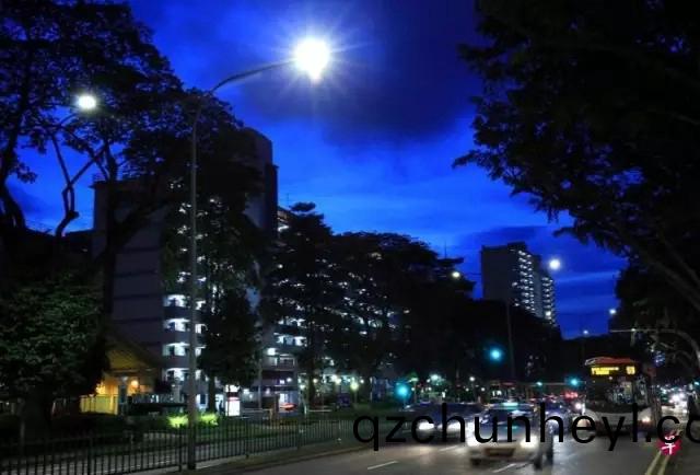 新(xin)加坡(po)計劃2022年(nian)前(qian)將全國路(lu)燈(deng)更換(huan)成LED