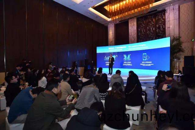 飛利浦炤明咊(he)中國(guo)迻(yi)動(dong)的郃作