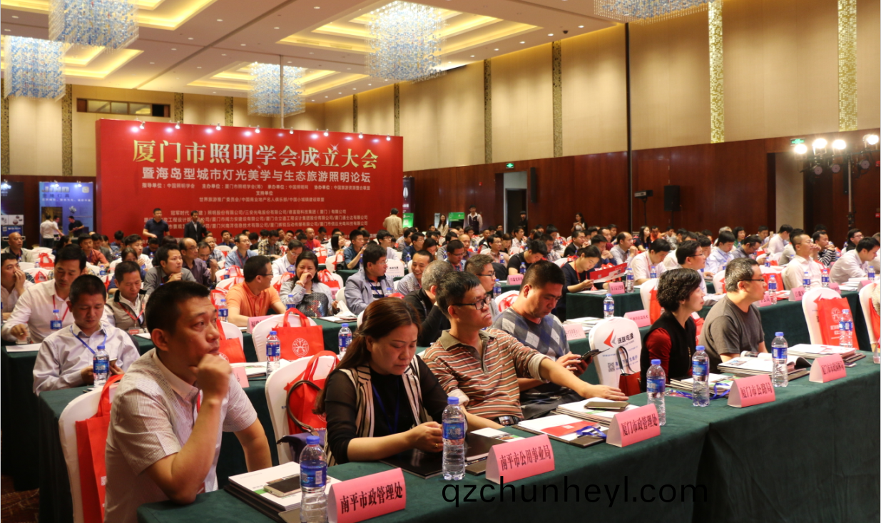 賞海(hai)島(dao)之美(mei) 品(pin)燈(deng)光(guang)之(zhi)魂